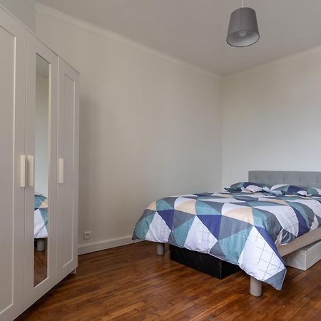 Charmant 2 Pieces Pour 4 Personnes A Courbevoie Διαμέρισμα Εξωτερικό φωτογραφία